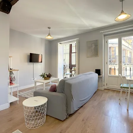 Appartement Facing The Bizkaia Bridge, Bilbao