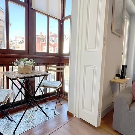 Facing The Bizkaia Bridge, Bilbao Apartment
