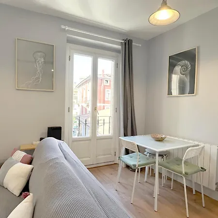 Facing The Bizkaia Bridge, Bilbao Apartment Portugalete