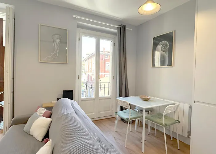 Facing The Bizkaia Bridge, Bilbao Apartment Portugalete